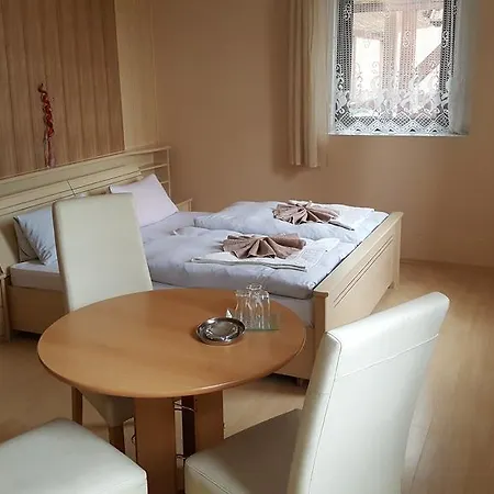 Gæstehus U Dubu 3*